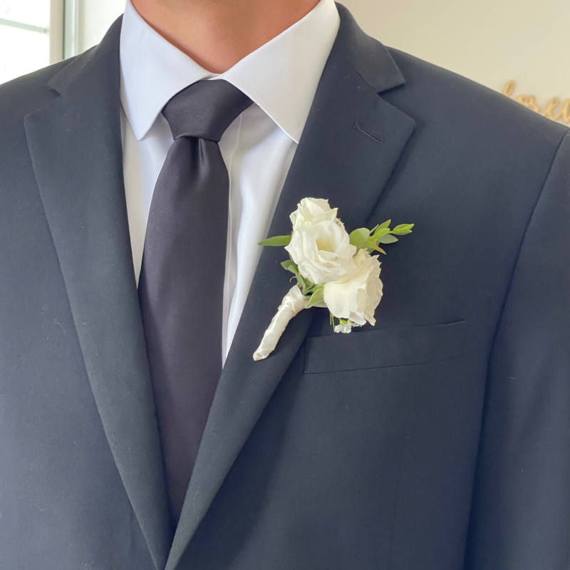 HOCO Traditional Bout - Whites & Creams - Same Day Delivery