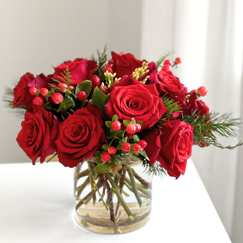 Holly Jolly Roses - Same Day Delivery