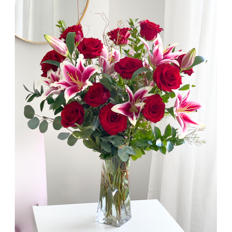 Fancy Dozen With Stargazers - Same Day Delivery